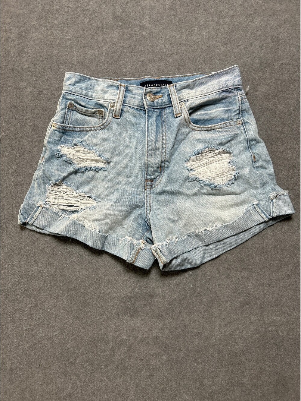 Aeropostale Mom Shorts Womens Light Wash Distressed Cutoff Jean Shorts Size 2